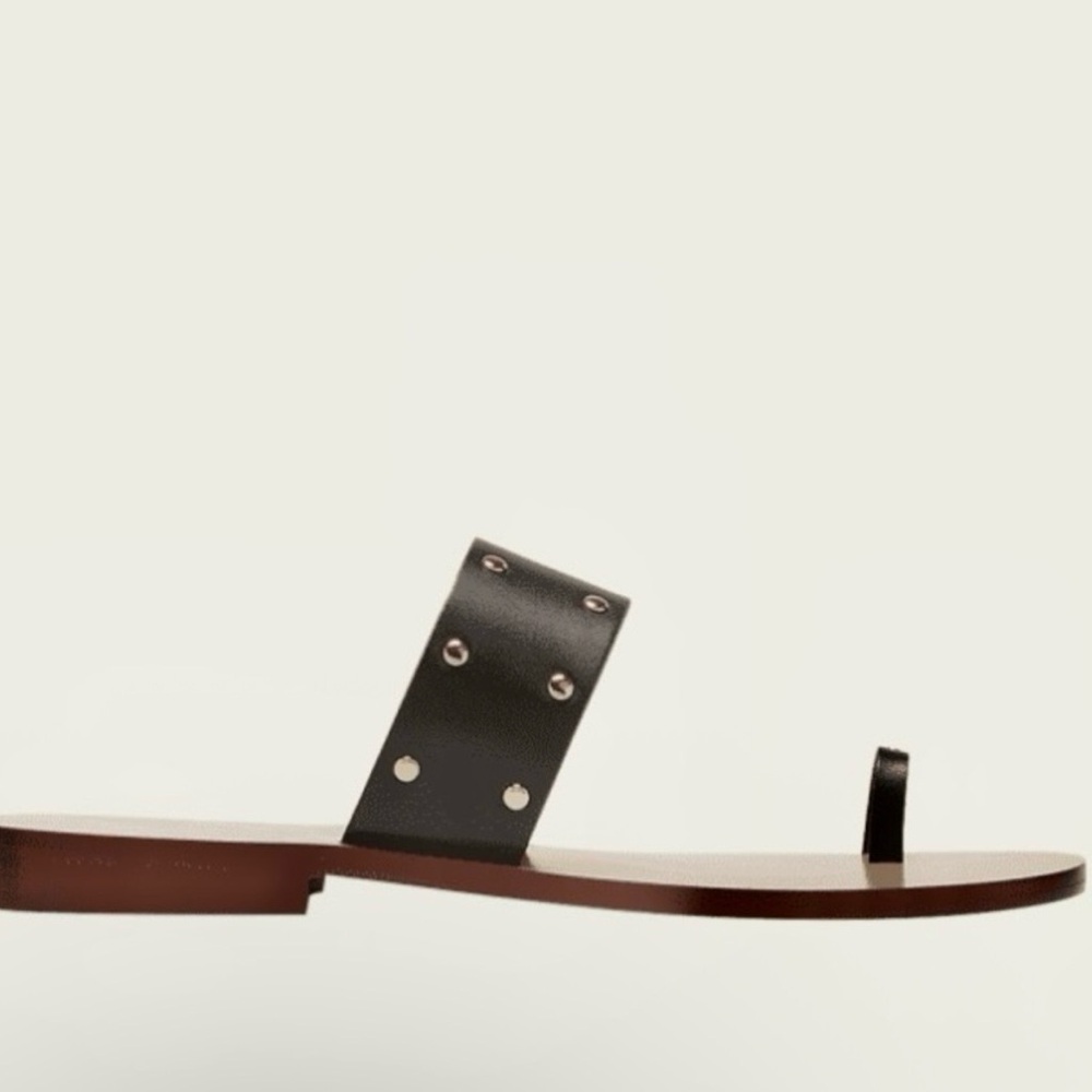 New never worn! María Luca Black Leather Studded Sandal